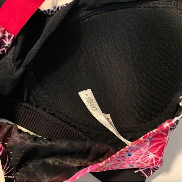 Victoria's Secret VSX Sports Bra medium heigh impact Black pink print 32C - Picture 4 of 6